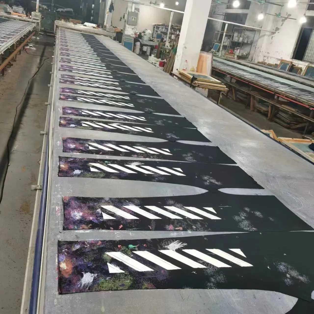 OFFWHITE starry sky sweatpants are made from factory materials. The normal delivery cycle for 2 bed cloths is 20 days. There are not many domestic factories that can make them. If you don’t believe me, buy one and go back and take a look. Don’t be afraid to imitate, because you can’t surpass!